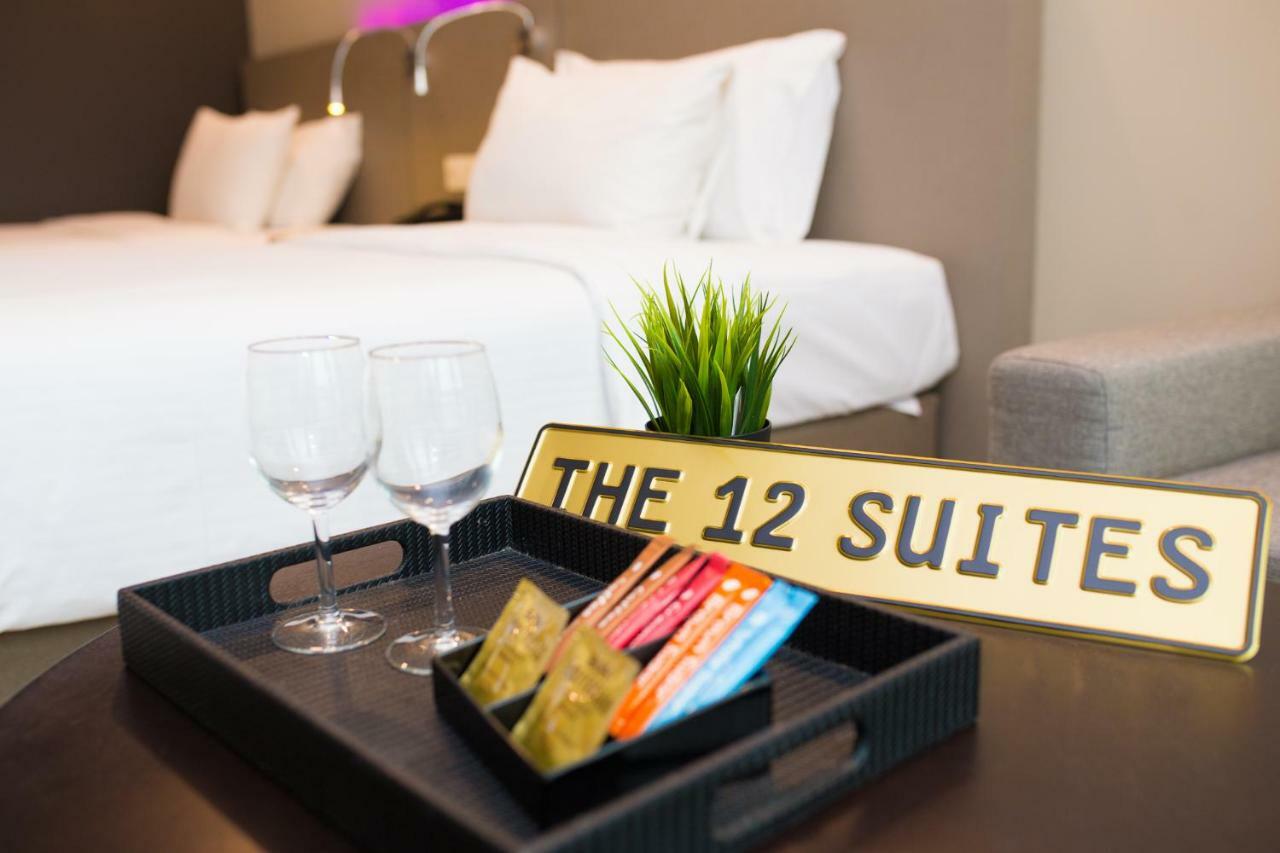 The 12 Suites @ Empire Damansara ペタリンジャヤ エクステリア 写真