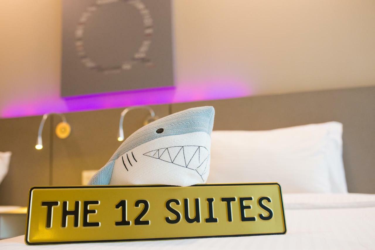 The 12 Suites @ Empire Damansara ペタリンジャヤ エクステリア 写真